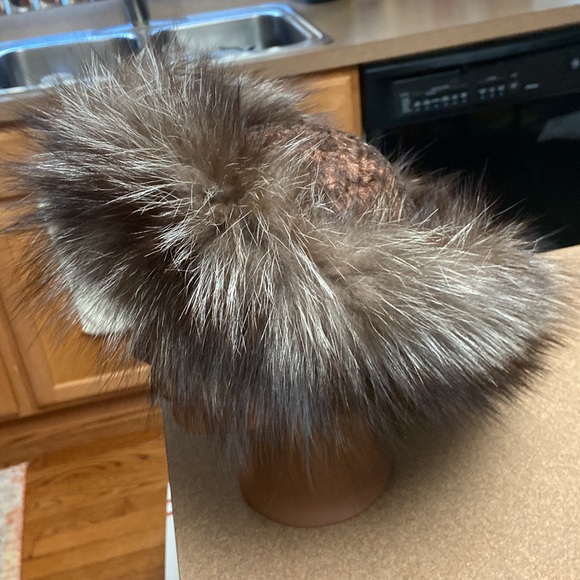 Genuine Fox Fur Accessory# 64. - Picture 3 of 11